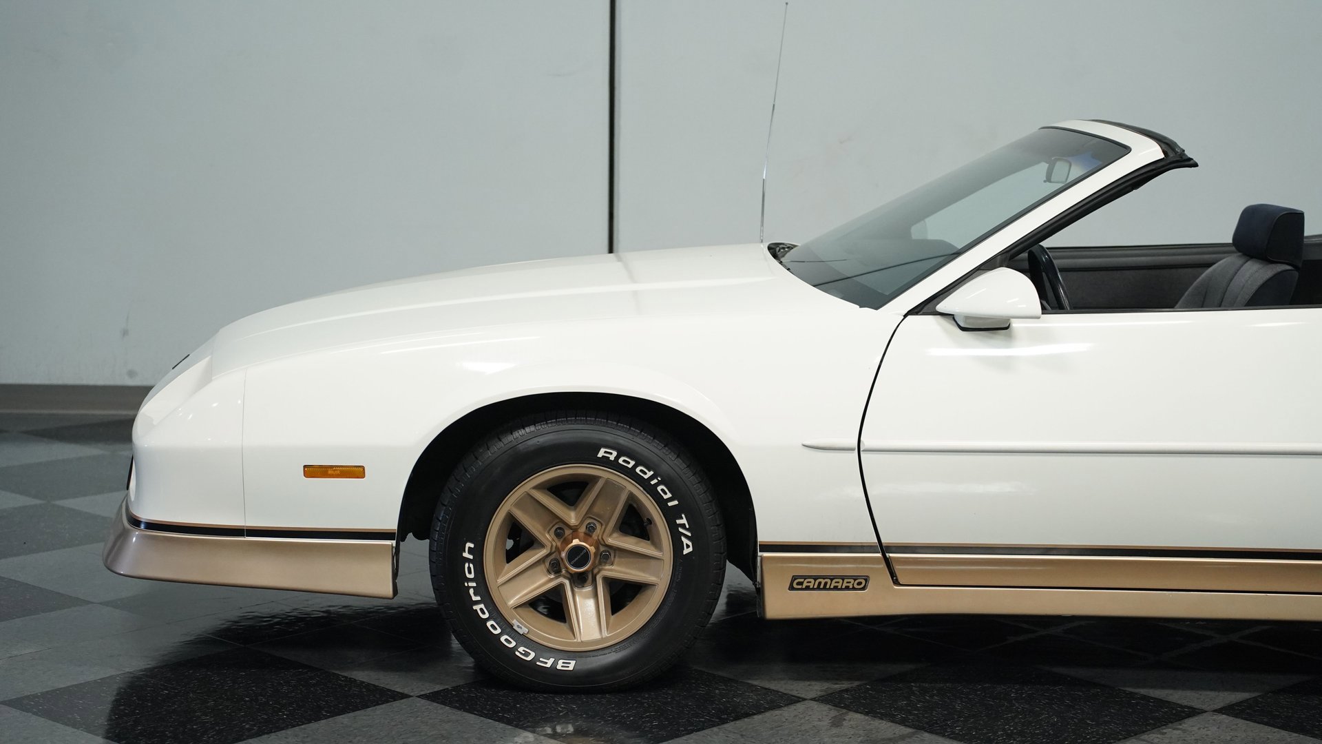 Used 1988 Chevrolet Camaro LT image 21