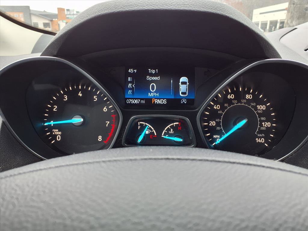 Used 2017 Ford Escape SE w/ Equipment Group 201A image 16