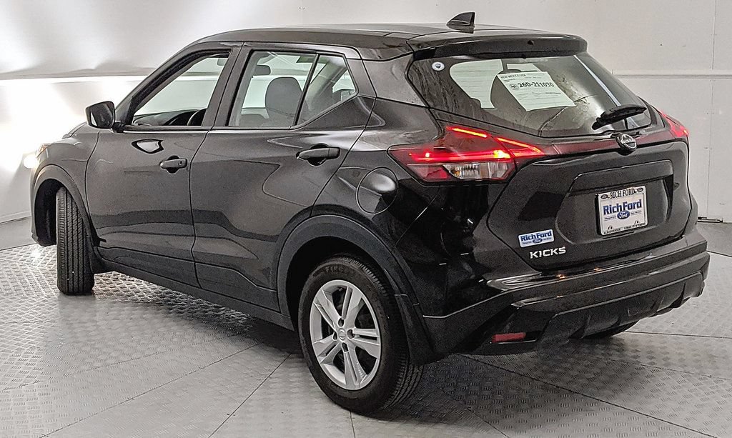 Used 2024 Nissan Kicks S FWD image 4