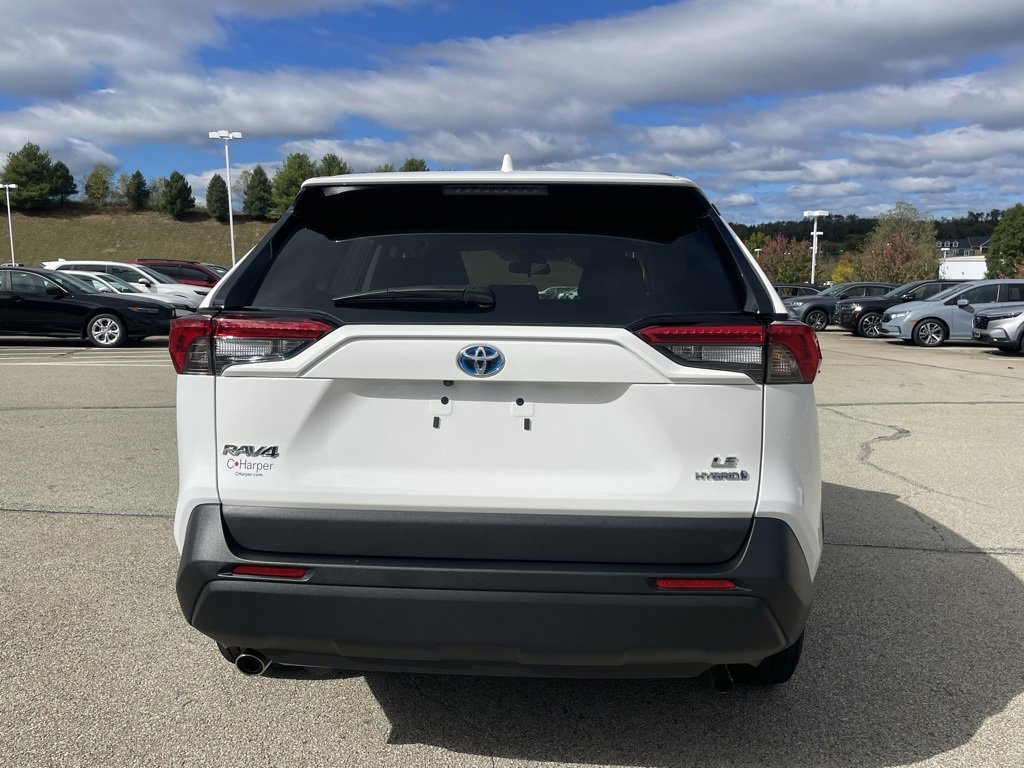 Used 2024 Toyota RAV4 LE image 4