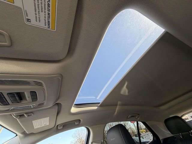 Used 2023 Buick Envision Avenir image 19