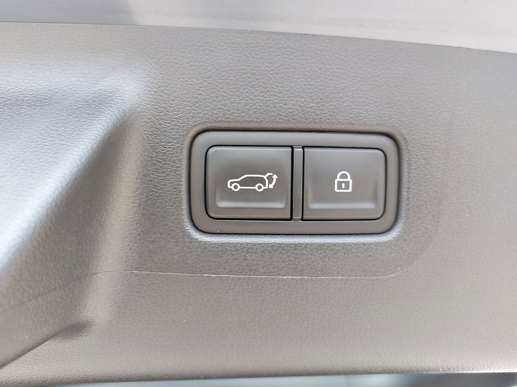 Used 2025 Hyundai Santa Fe Limited AWD/4WD image 14