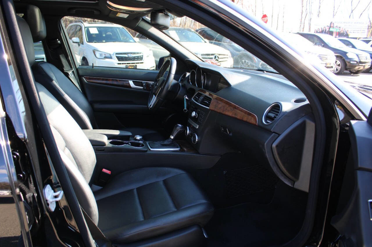 Used 2013 Mercedes-Benz C 250 Sedan image 31