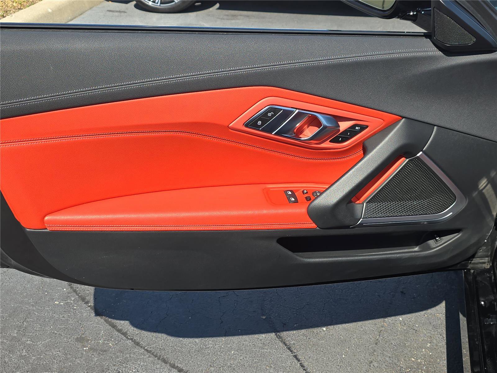 Used 2020 BMW Z4 sDrive30i w/ M Sport Package image 8