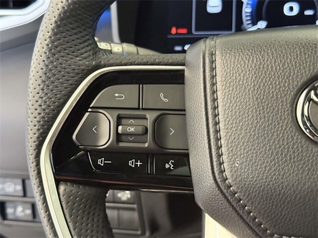 Used 2023 Toyota Sequoia 4WD image 33