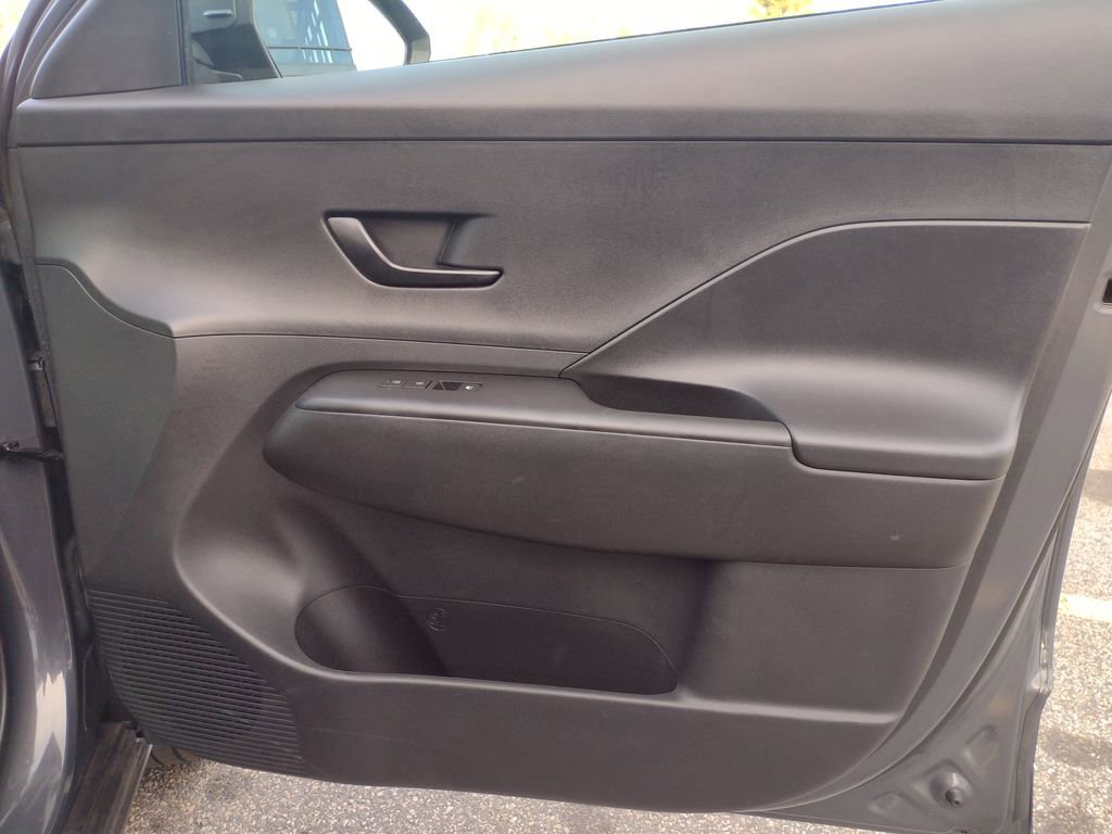 Used 2024 Hyundai Kona SE image 20