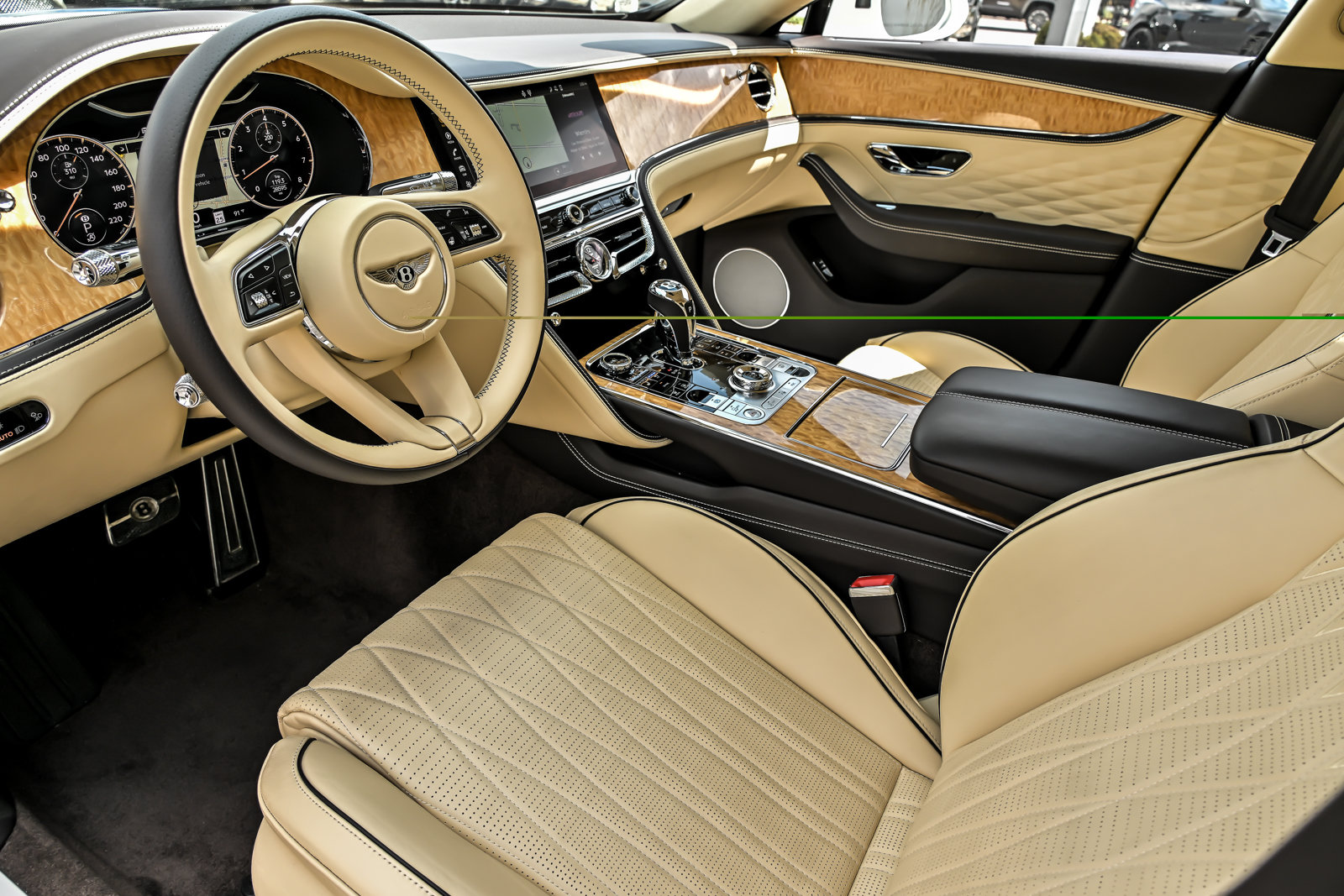 Certified 2021 Bentley Flying Spur V8 AWD/4WD image 18