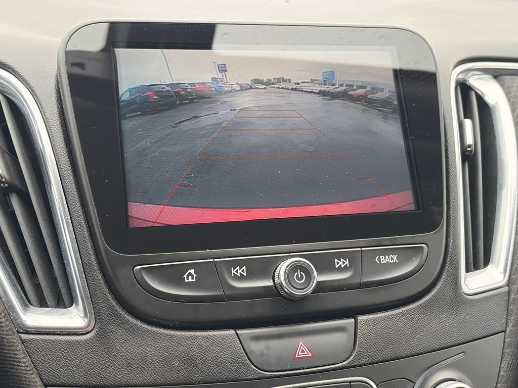 Used 2018 Chevrolet Malibu LT FWD image 20