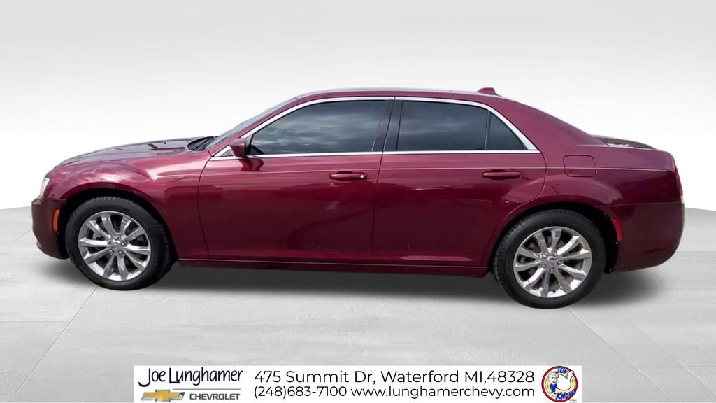 Used 2016 Chrysler 300 Limited image 5