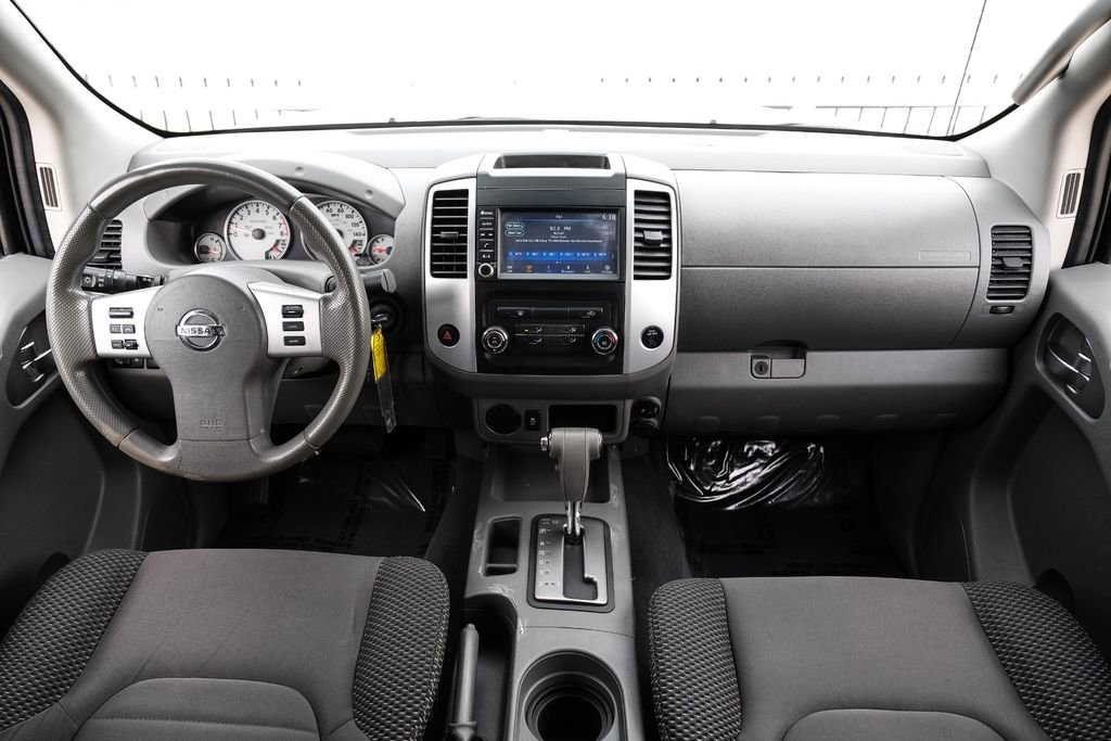 Used 2019 Nissan Frontier Desert Runner RWD image 10