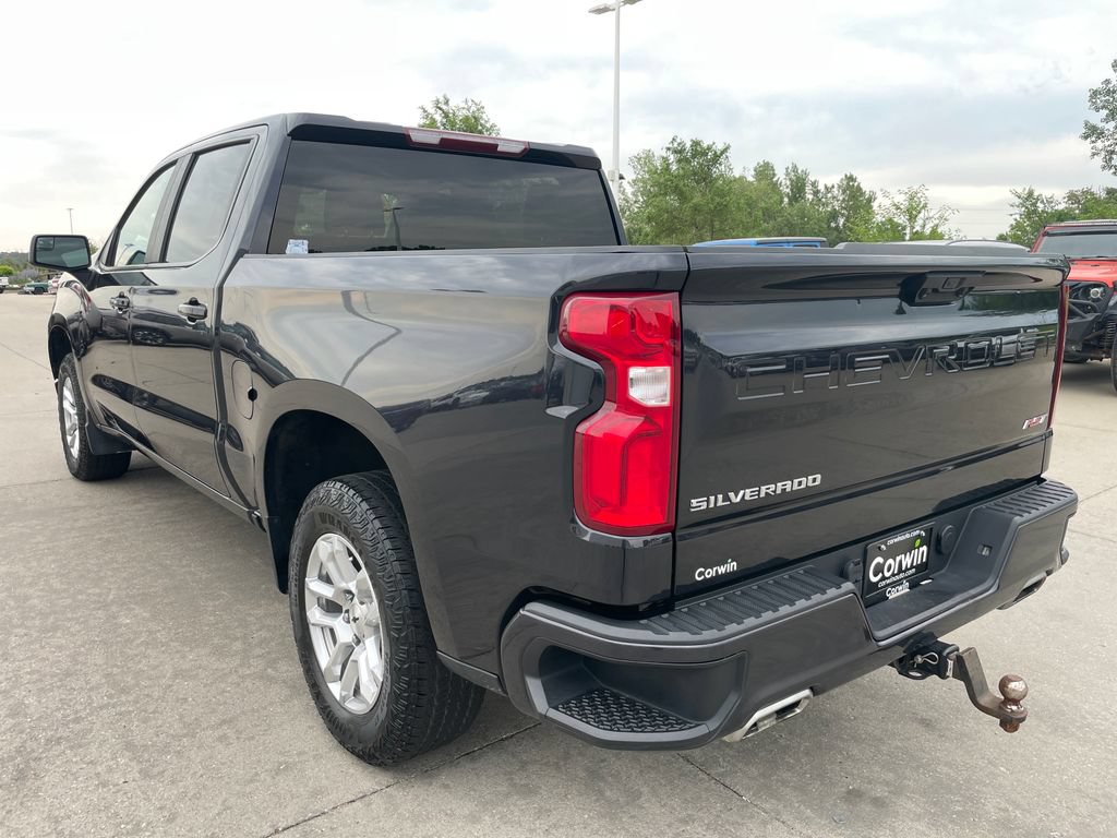 Used 2022 Chevrolet Silverado 1500 RST AWD/4WD image 3