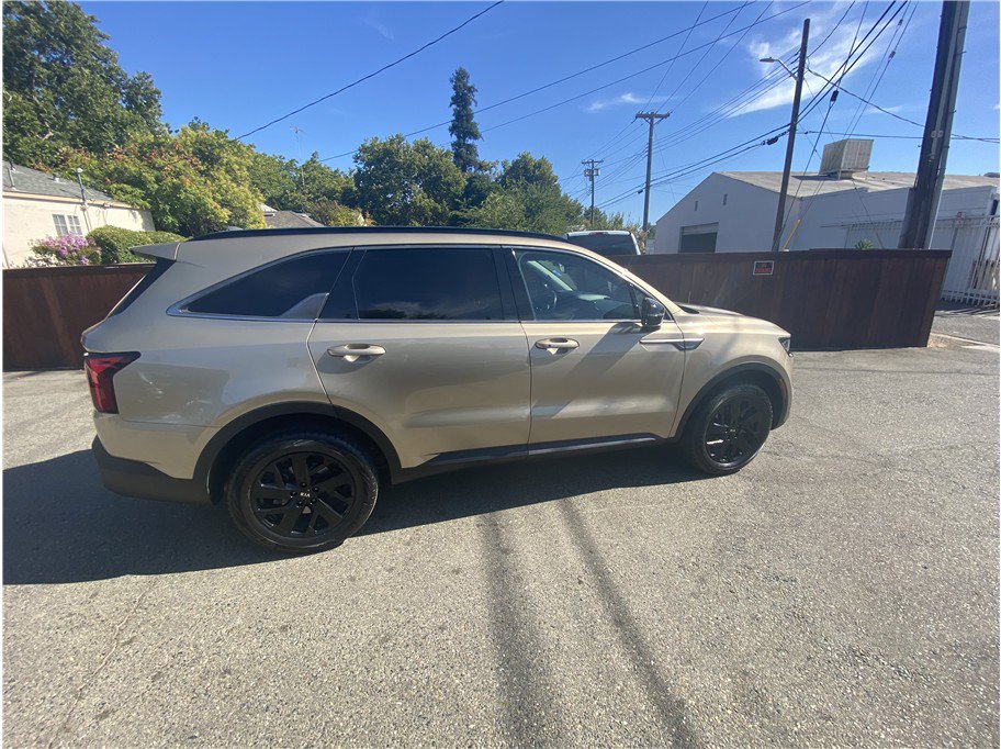 Used 2021 Kia Sorento S w/ Panoramic Sunroof Package image 8