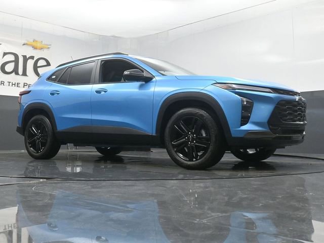 New 2025 Chevrolet Trax ACTIV w/ Sunroof Package image 2