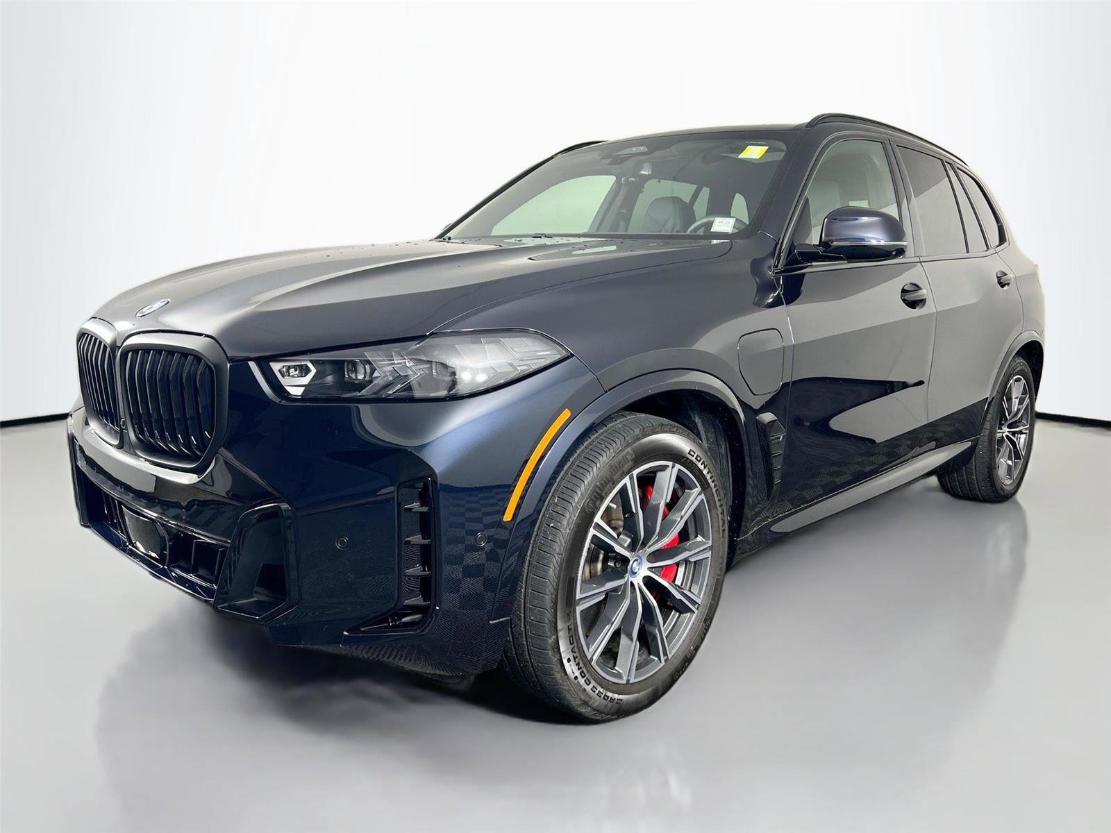 Used 2024 BMW X5 xDrive50e w/ M Sport Package image 2