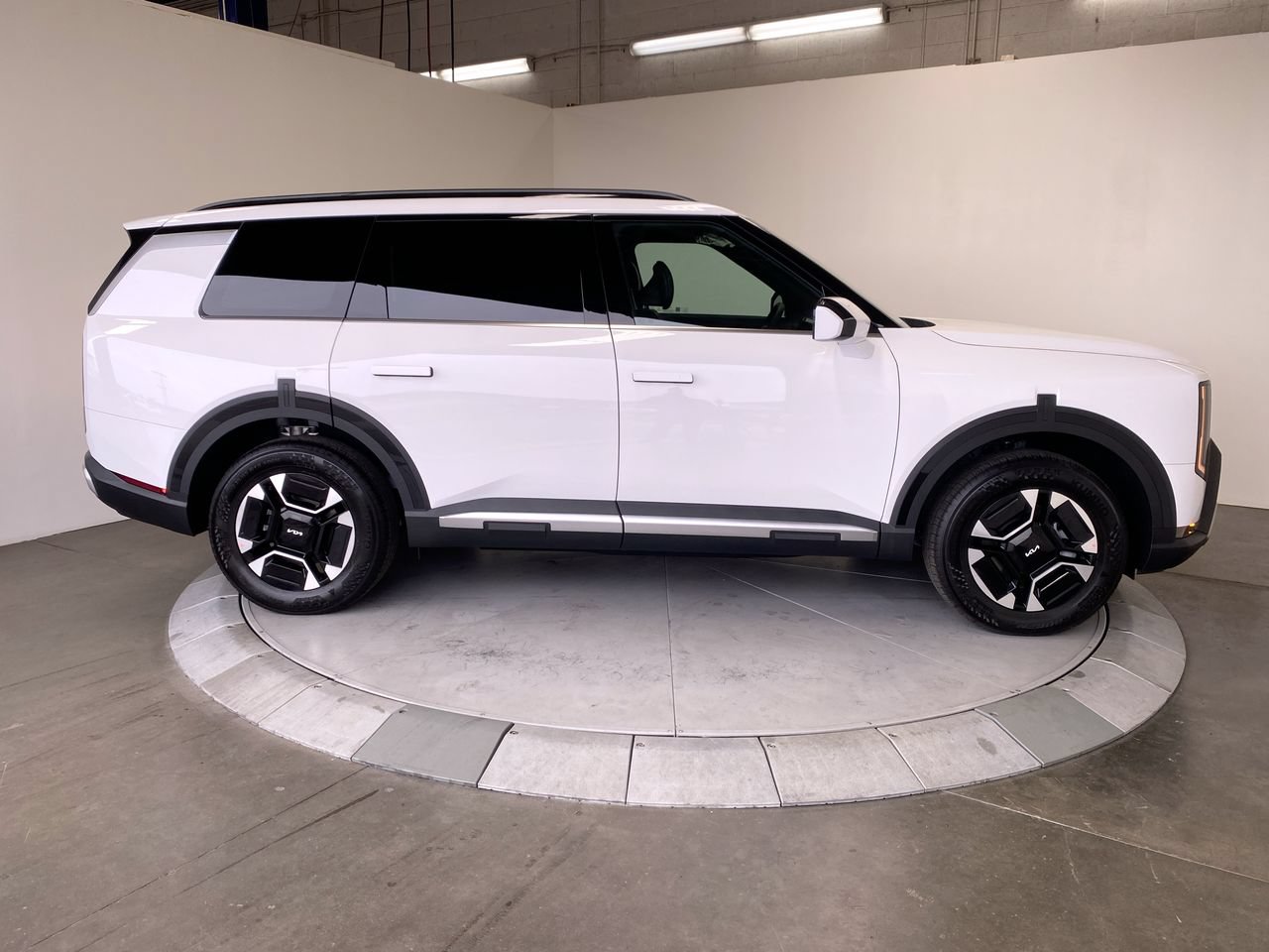 New 2027 Kia Telluride EX w/ Towing Package FWD image 6
