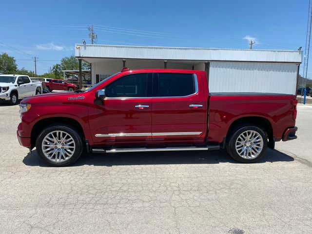 Used 2024 Chevrolet Silverado 1500 High Country w/ Technology Package AWD/4WD image 3