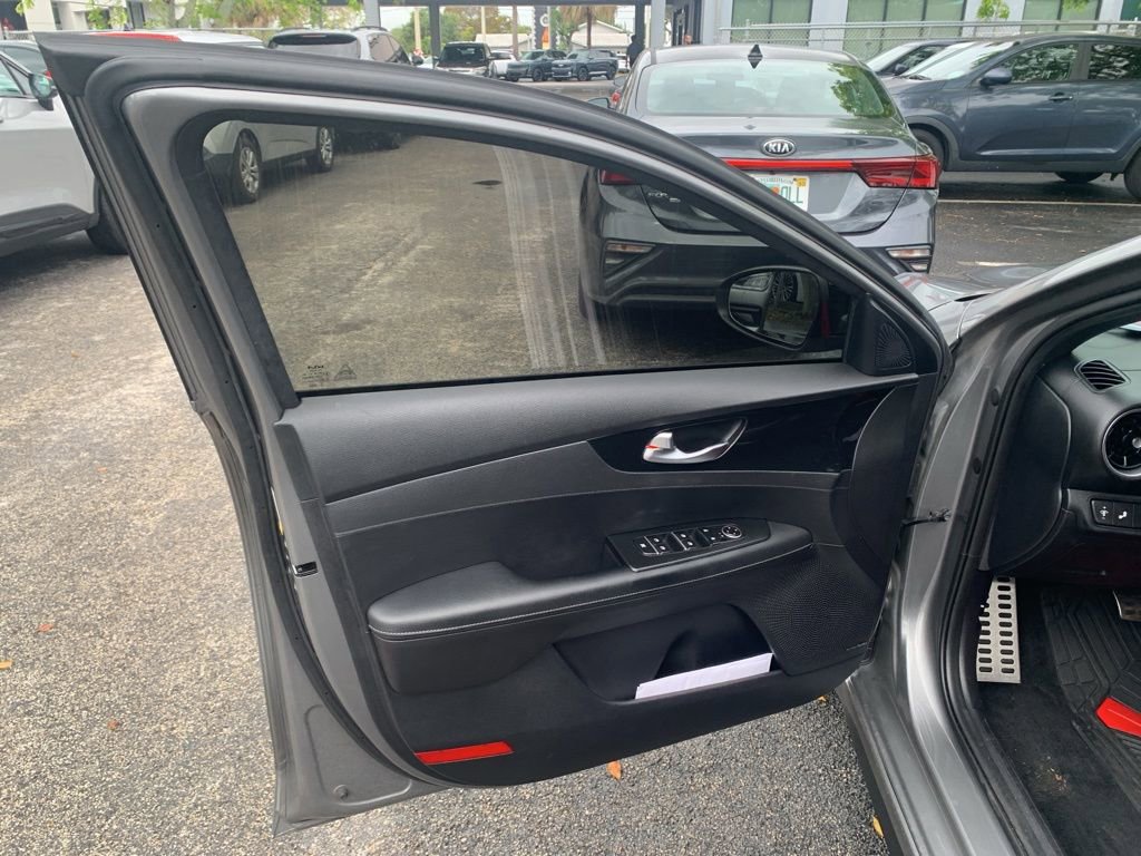 Certified 2022 Kia Forte GT-Line w/ GT-Line Premium Package image 5