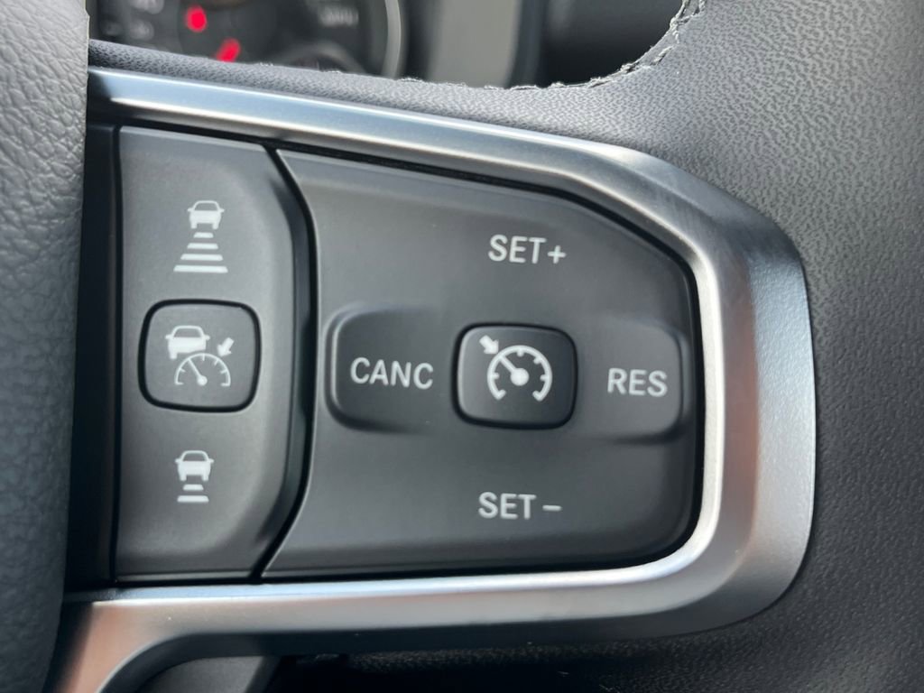 New 2026 RAM 1500 4x4 Crew Cab image 11