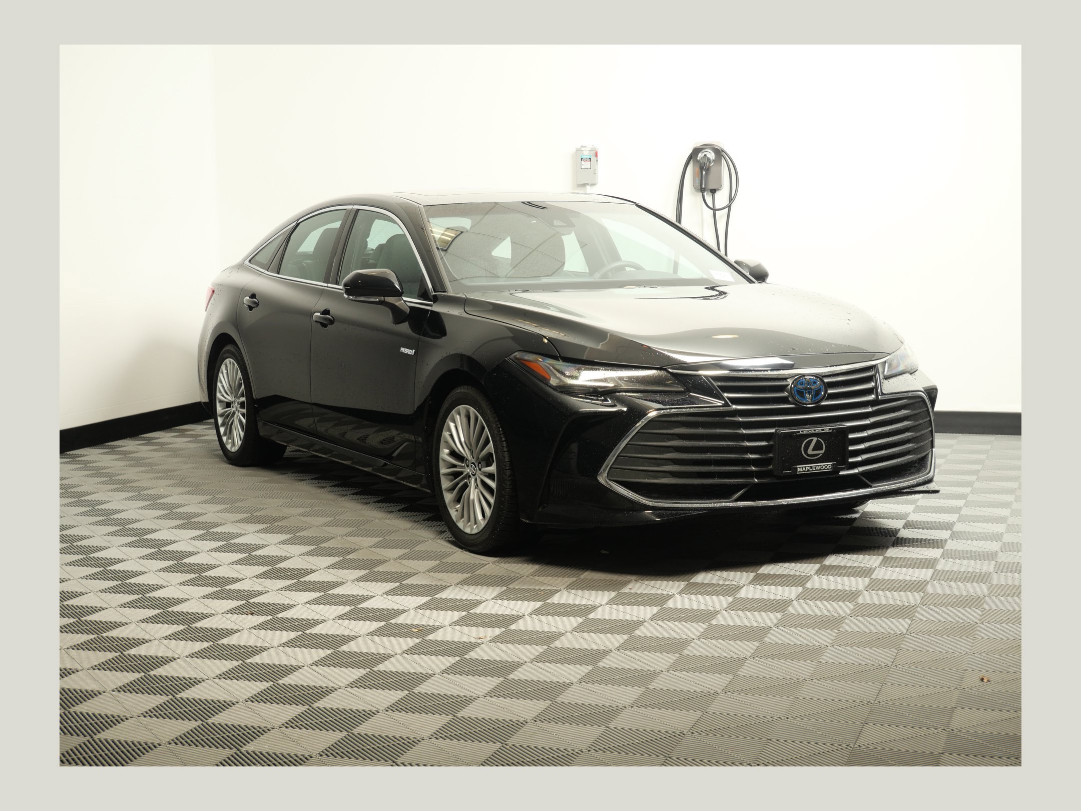 Used 2019 Toyota Avalon Limited w/ Carpet Mat Package