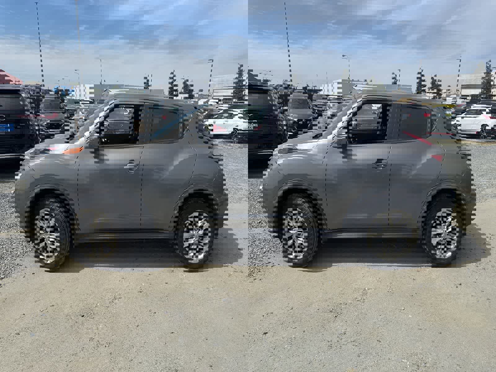 Used 2015 Nissan Juke S image 8