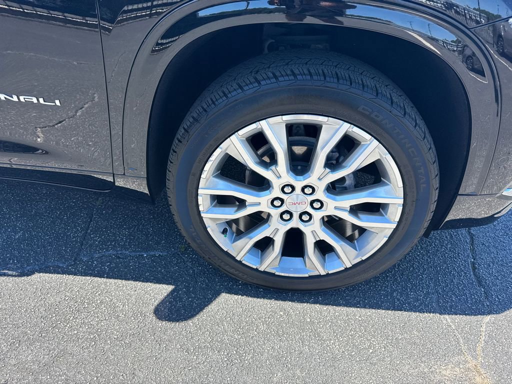 Used 2024 GMC Acadia Denali w/ Super Cruise Package FWD image 13
