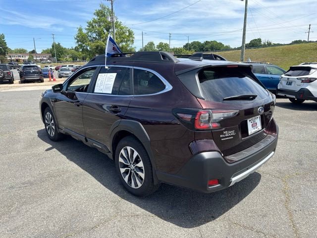 Certified 2025 Subaru Outback Limited AWD/4WD image 5