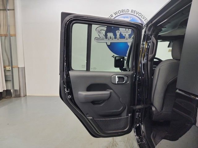 New 2025 Jeep Gladiator Sport image 24