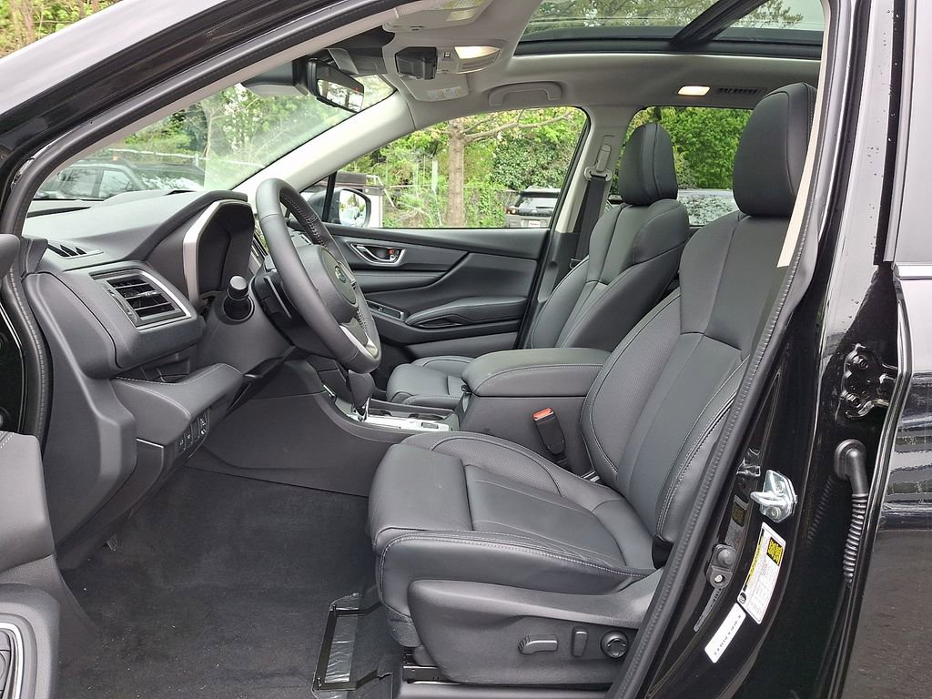 Used 2025 Subaru Ascent Limited AWD/4WD image 12