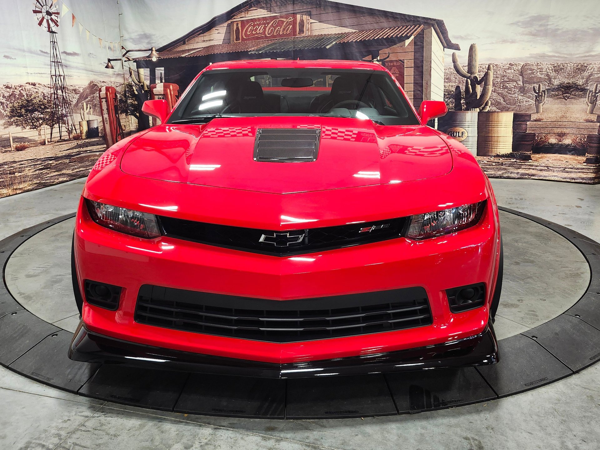 Used 2015 Chevrolet Camaro Z/28 RWD image 3