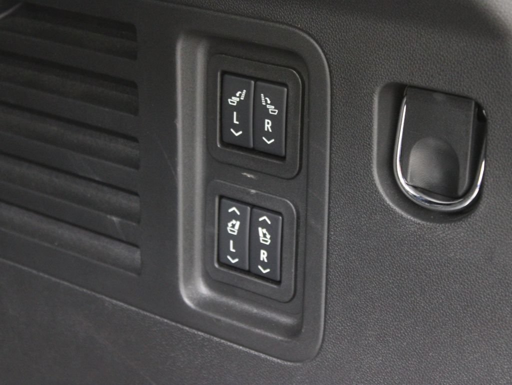 Used 2026 Chevrolet Traverse RS AWD/4WD image 50