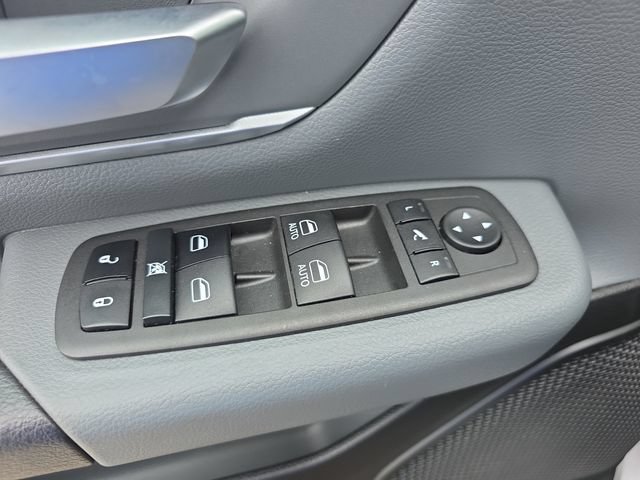 Used 2022 RAM 1500 Big Horn AWD/4WD image 17