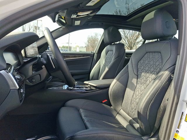 Used 2023 BMW 530i xDrive w/ Convenience Package image 13