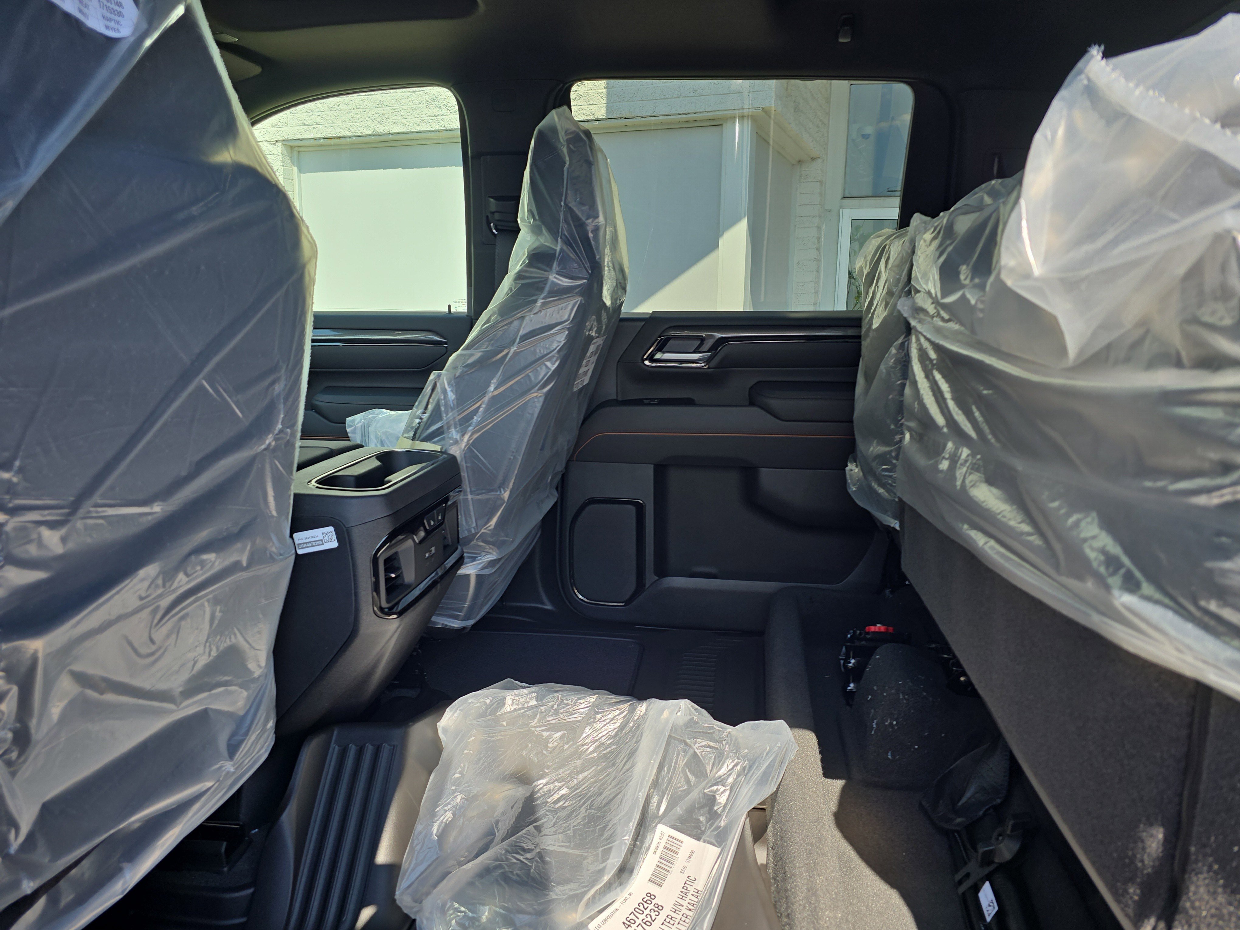 New 2026 GMC Sierra 2500 AT4 w/ AT4 Premium Plus Package AWD/4WD image 9