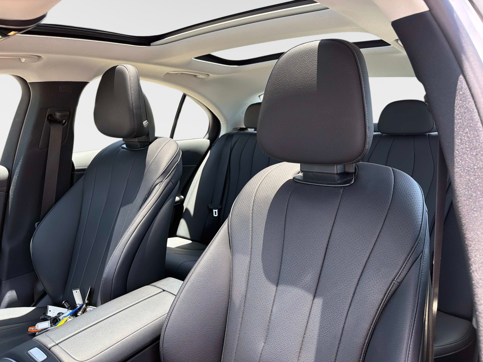 Used 2025 Mercedes-Benz E 350 Sedan image 19