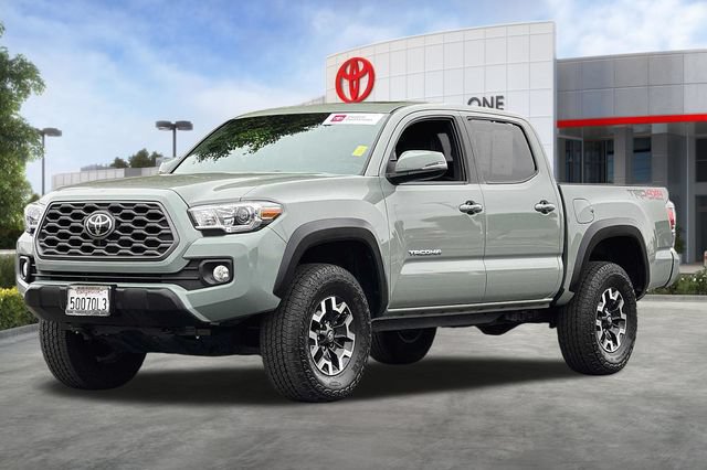 Used 2022 Toyota Tacoma TRD Off-Road w/ TRD Premium Off Road Package AWD/4WD image 10