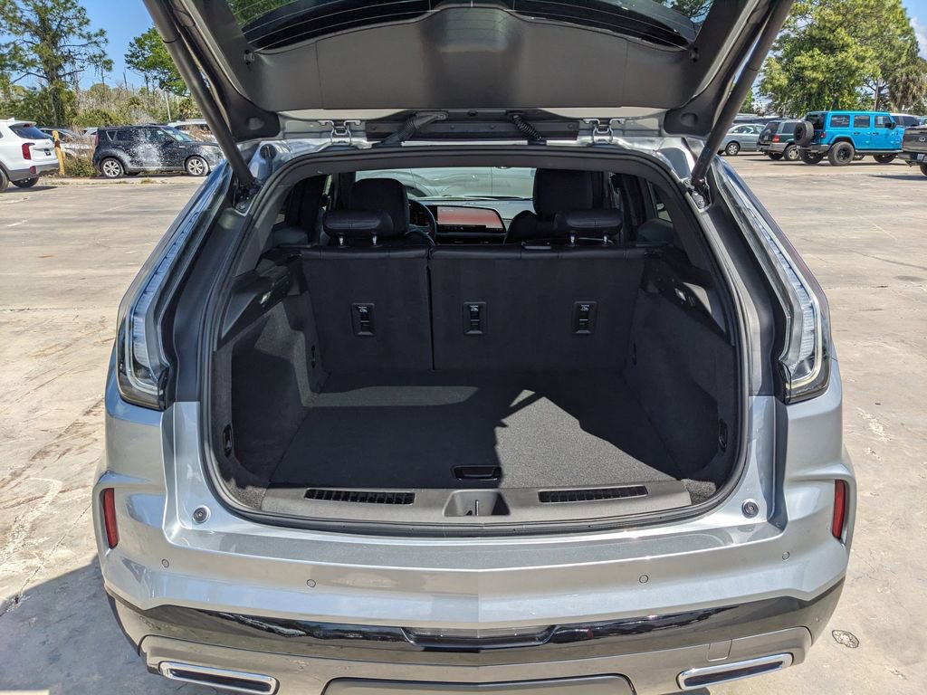 Used 2024 Cadillac XT4 Sport image 12