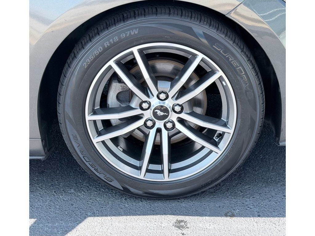 Used 2017 Ford Mustang Premium RWD image 37
