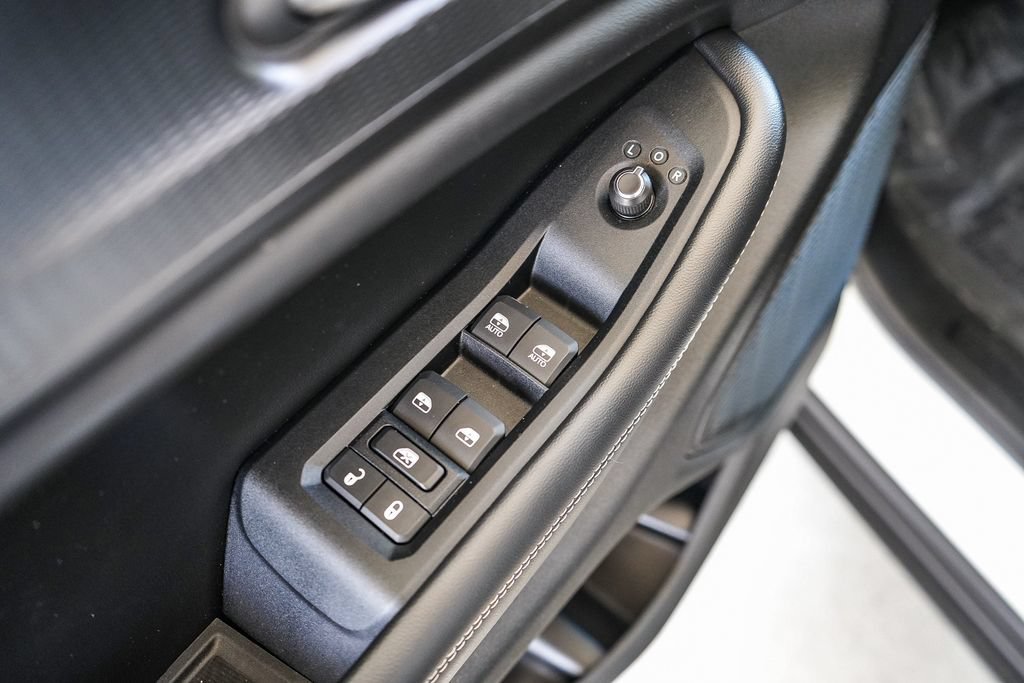 Used 2023 Jeep Grand Cherokee Altitude AWD/4WD image 20