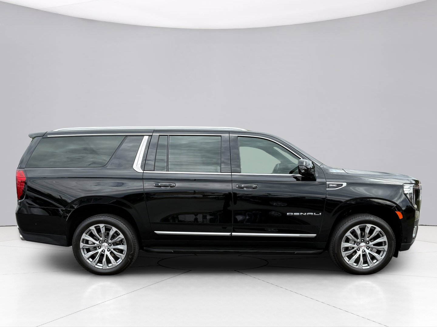 Used 2024 GMC Yukon XL Denali w/ Advanced Technology Package image 20