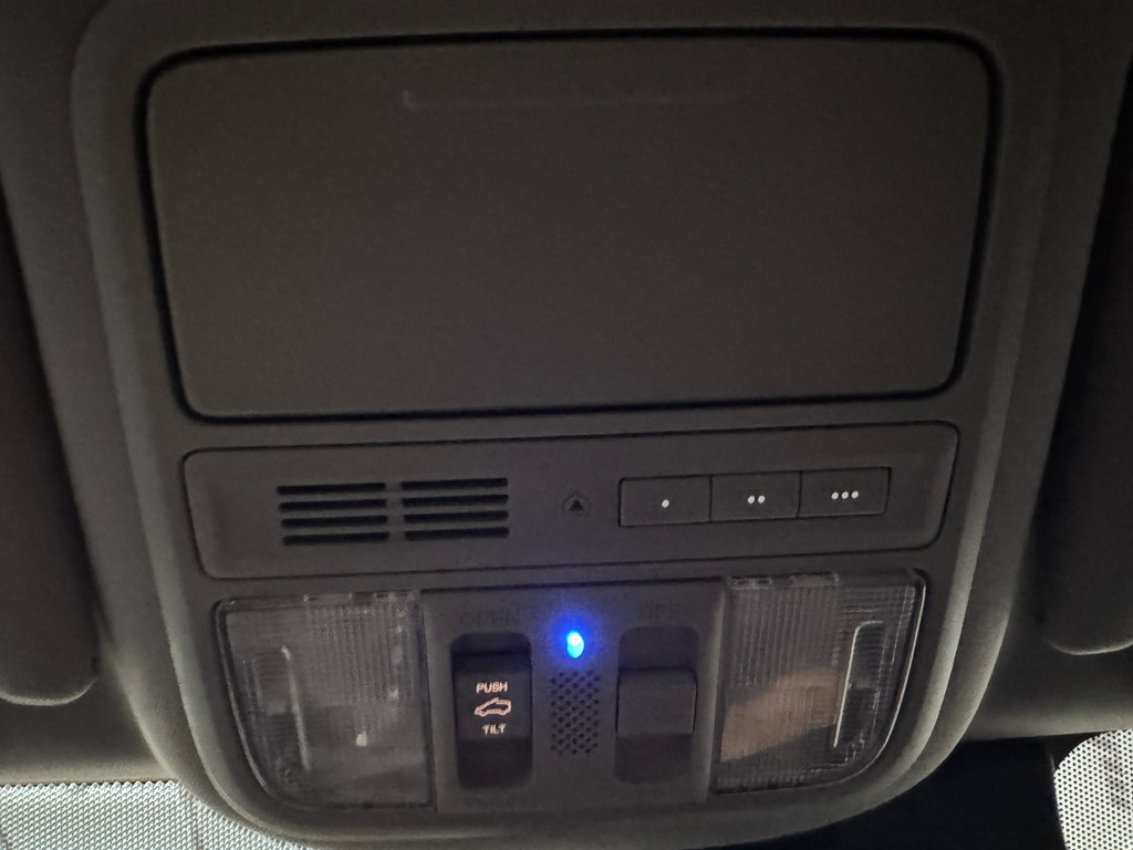 Used 2017 Honda Pilot Touring image 29