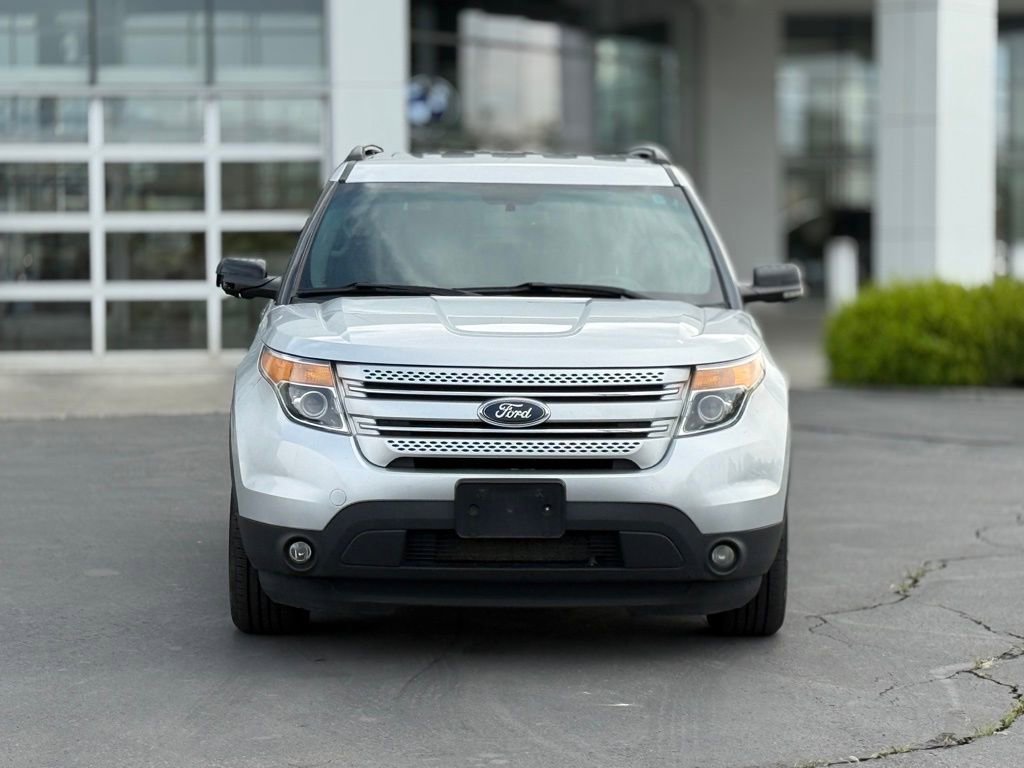 Used 2013 Ford Explorer XLT AWD/4WD image 2