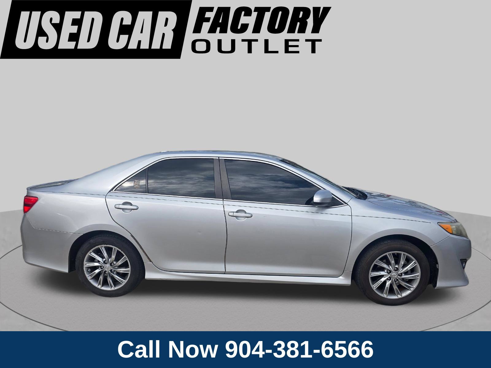 Used 2012 Toyota Camry SE FWD image 4
