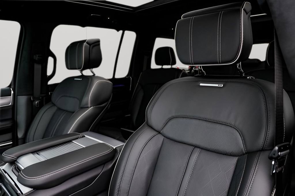 Used 2023 Jeep Grand Wagoneer L Series II w/ Premium Group II image 8