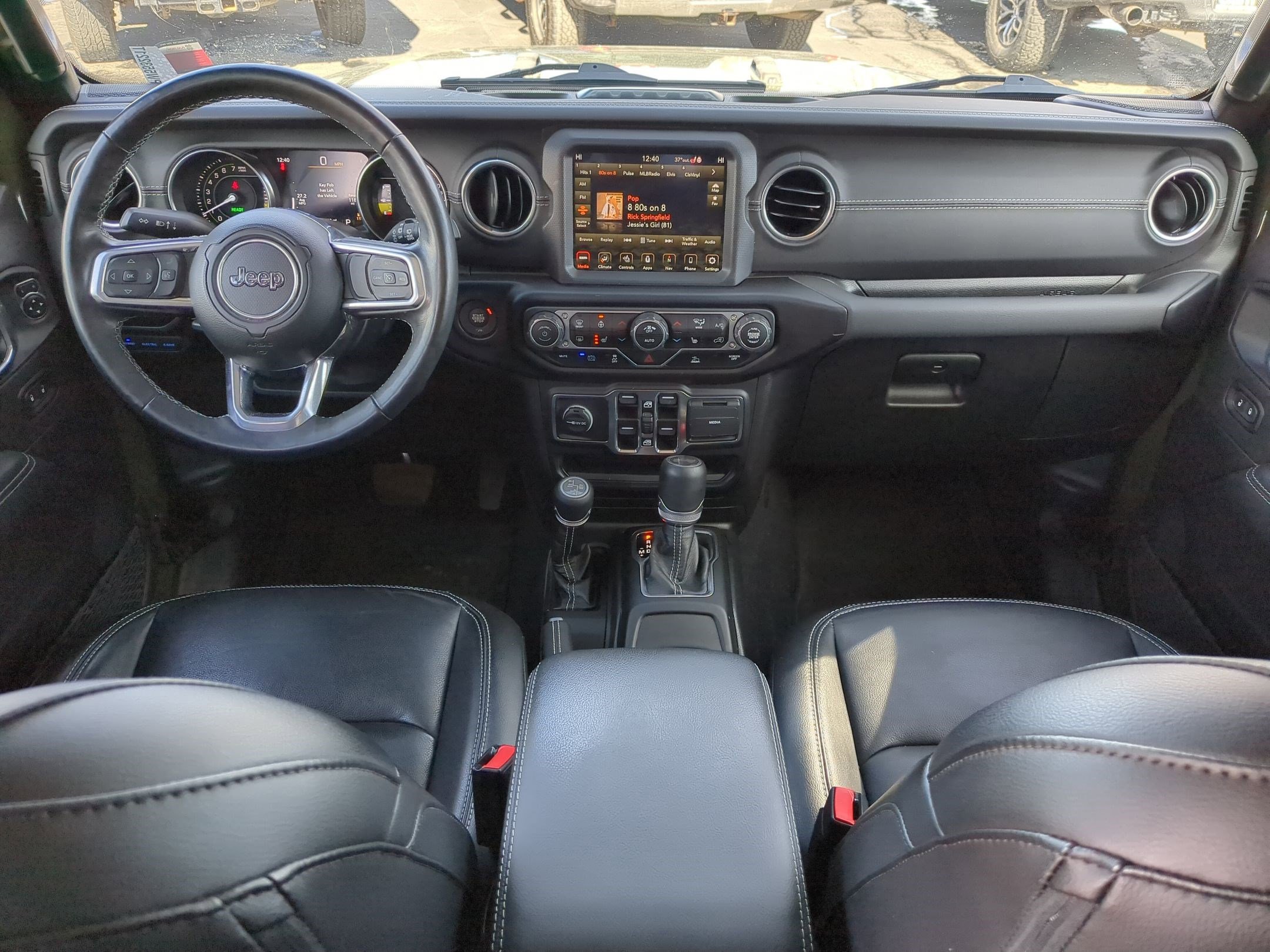 Used 2023 Jeep Wrangler Sahara w/ Cold Weather Group image 30