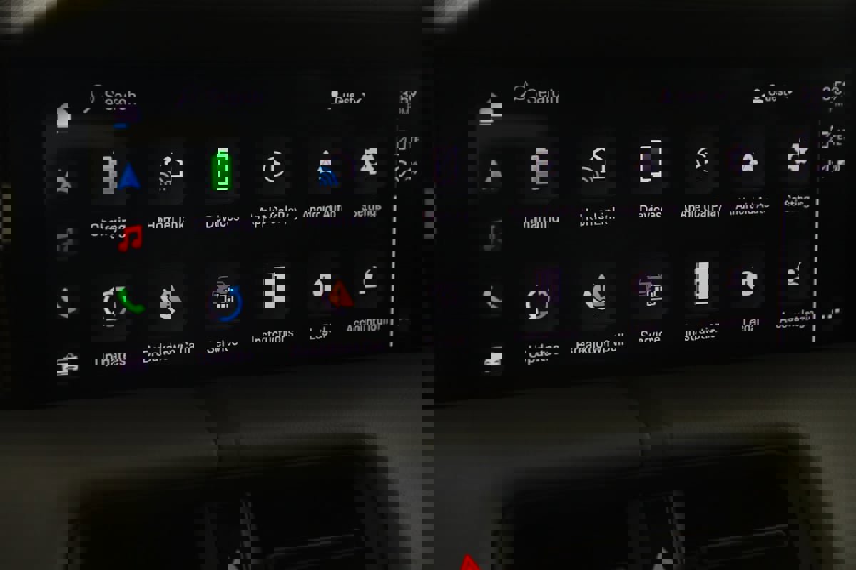 Used 2020 Porsche Taycan 4S image 39