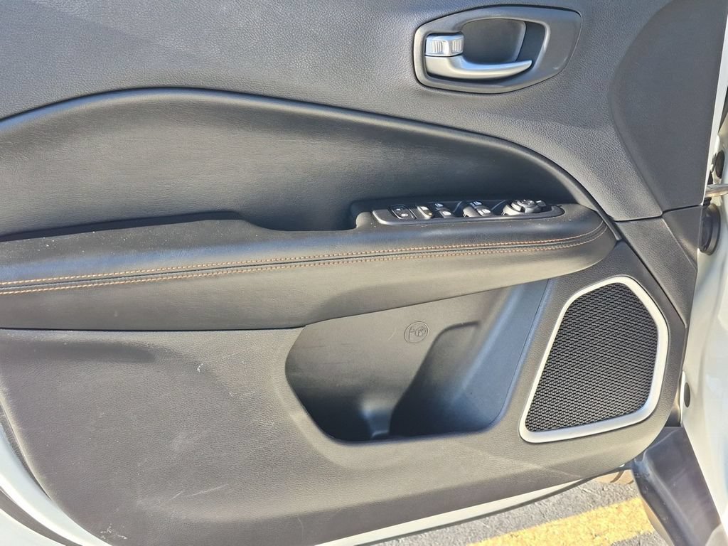 Used 2019 Jeep Compass Limited AWD/4WD image 12