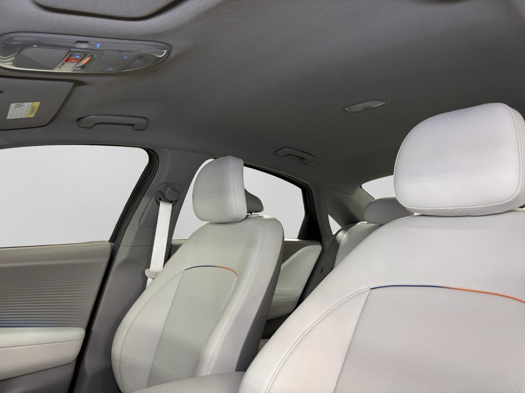 Used 2025 Hyundai Ioniq 6 SEL RWD image 25