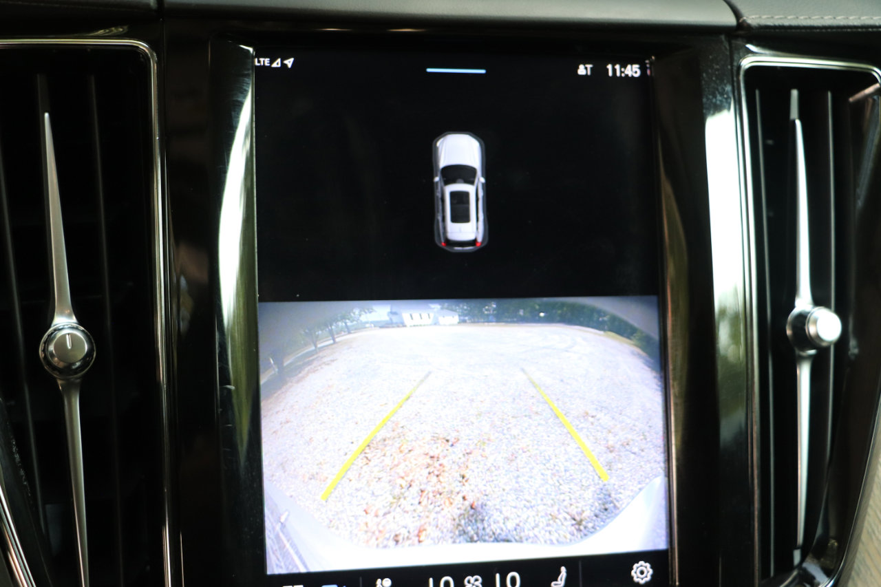 Used 2022 Volvo XC60 B5 Inscription w/ Advanced Package image 17