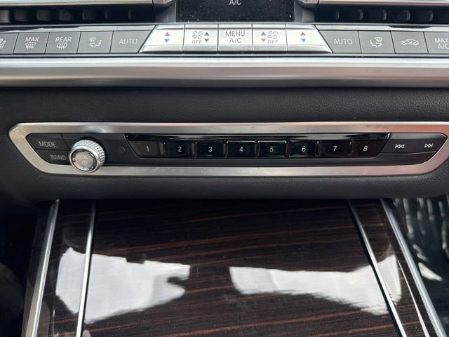 Used 2020 BMW X7 xDrive40i w/ Luxury Seating Package AWD/4WD image 32