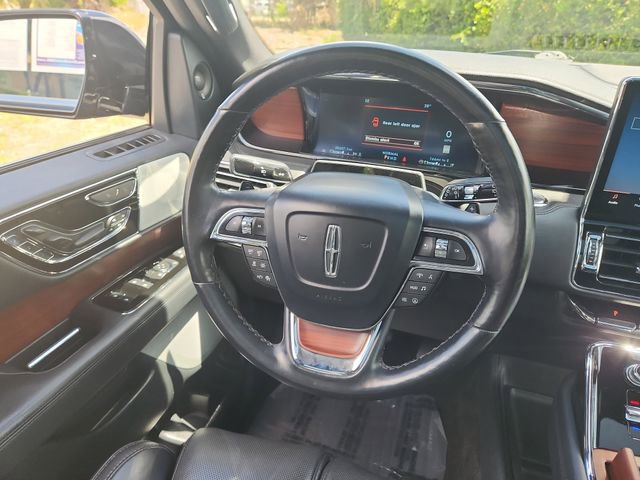 Used 2022 Lincoln Navigator L Reserve image 17